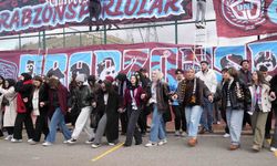 Üniversiteli Trabzonsporlulardan Keçiören'de coşkulu Horon Festivali