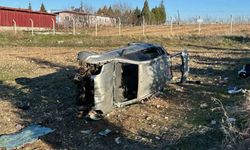 Uşak'ta otomobil tarlaya devrildi: 1'i bebek 5 yaralı