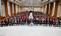 Vali Aydoğdu: 'Bilgi her yerden öğrenilir, irfan rehberlikle kazanılır'