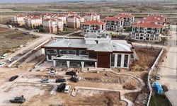 Vali Musa Işın, Çavdarhisar Devlet Hastanesi inşaatında incelemelerde bulundu