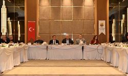 Vali Zorluoğlu, esnafın sorun ve taleplerini dinledi