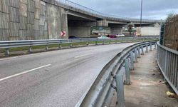 Yağışlı havada bariyere çarpan motosikletin sürücüsü hayatını kaybetti