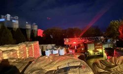 Yalıtım fabrikasında yangın: 16 kişi dumandan etkilendi