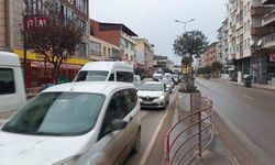 Yalova'da köprülü kavşakta çalışma nedeniyle trafik yoğunluk