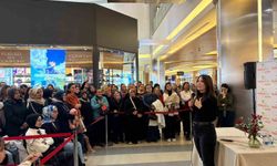 Yazar Dilek Cesur MalatyaPark'ta okurlarıyla buluştu