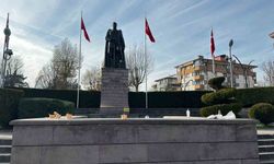 Yediler içtiler, sokakta çöplerini bıraktılar