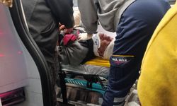 Yolun karşısına geçmek isterken otomobil çarptı: 1 yaralı