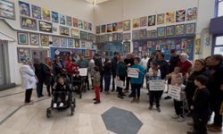 41 yıllık öğretmene alkışlı ve çiçekli veda