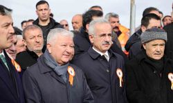 Bakan Uraloğlu: 'Bölünmüş yol ağını 30 bin kilometrenin üzerine çıkarmanın gururunu yaşıyoruz'