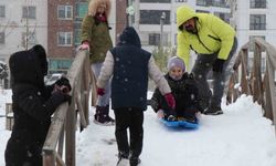 Bolu'da eğitime kar engeli: Okullar 1 gün tatil edildi