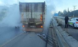 Burdur'da seyir halindeki kamyonette yangın