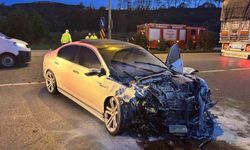 Çanakkale'de iki otomobil çarpıştı: 5 kişi yaralandı