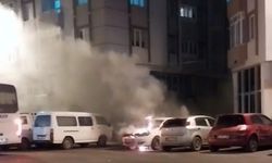 Çorlu'da park halindeki otomobile alev alev yandı
