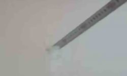 Diyarbakır'da kar kalınlığını metreyle ölçtüler: Kent merkezinde kalınlık ortalama 40 santimi buldu