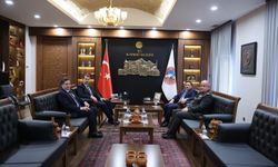 Kara Kuvvetleri Komutanı Tokel ve Bakan Yardımcısı Ayhan'dan Vali Çiçek'e ziyaret
