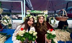 Karaburun'da mis kokulu nergis festivali