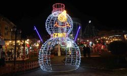 Kocaeli 2026'ya coşkuyla girdi: Sokaklar ışıltı ve neşeyle doldu