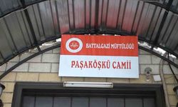 Malatya'da Paşaköşkü Camisi'nin hasarlı minaresi onarılıyor