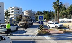 Motosiklet beton kamyonuna çarptı: 1 yaralı