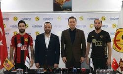 Nebi Hatipoğlu, Eskişehirspor'a 2 futbolcu kazandırdı