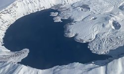 Nemrut Krater Gölü'nün kış güzelliği mest etti