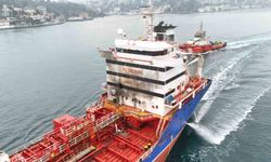 Odessa'da Ruslar tarafından vurulan Türk gemisi İstanbul Boğazı'nda