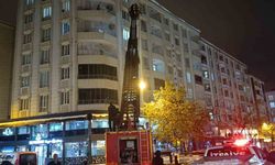 Siirt'te çatılardaki kat kütleleri itfaiye ekipleri tarafından temizlendi
