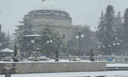 Tokat'ta yeni yılın ilk karı etkili oldu