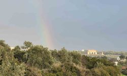 Tralleis'ten kente uzanan gök kuşağı kartpostallık görüntüler oluşturdu