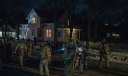 Trump, Minnesota'daki protestoları bastırmak için askeri güç kullanmakla tehdit etti