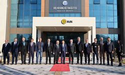 Türkiye'nin en büyük diş hastanesi ilk hastalarını aldı