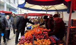 Vali Dr. Erdinç Yılmaz, pazarcı esnafıyla buluştu