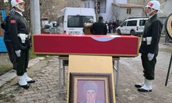 Vefat eden Kıbrıs gazisi askeri törenle toprağa verildi