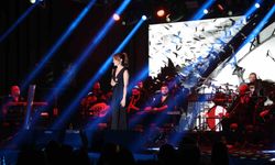 Derya Bedavacı Kapadokya'da sahne aldı