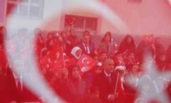 Elazığ'da ikinci dönemin ilk ders zili 'Bayrak Sevgisi' ile çaldı