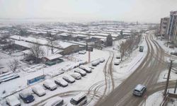 Keşan'da etkili olan kar yağışı nedeniyle taşımalı eğitime 1 gün ara verildi