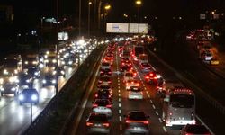 Yarıyıl tatilinin ardından D-100'deki trafik yoğunluğu havadan görüntülendi