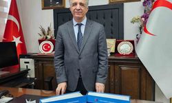 227 bilim insanının katkı sunduğu 'Göğüs Cerrahisi' kitabı yayımlandı