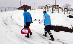 81 yaşındaki hastaya evinde diş tedavisi hizmeti