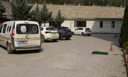 8'inci kattaki balkondan düşen genç hayatını kaybetti