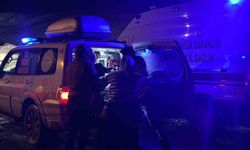 Ağrı'da rahatsızlanan hasta arazi tipi ambulansla hastaneye kaldırıldı