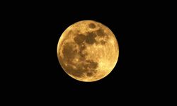 Ahlat'ta dolunay hayranlık uyandırdı