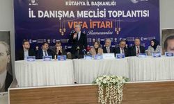 AK Parti Genel Başkan Yardımcısı Hasan Basri Yalçın Kütahya'da teşkilatla buluştu