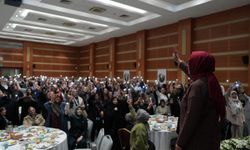 AK Parti İstanbul İl Kadın Kolları Başkanlığı tarafından kadın kolları mahalle başkanlarına yönelik iftar programı düzenlendi