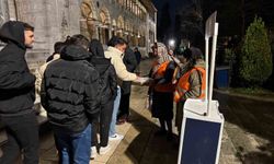 AK Parti İstanbul'dan 39 ilçenin 961 mahallesinde lokum ikramı