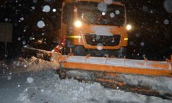 Alacabel'de yağmur kara döndü, kar kalınlığı 5 santime ulaştı