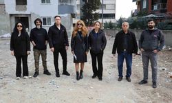 Aldıkları daireler yıllardır bitmeyen mağdurlar inşaat önünde eylem yaptı