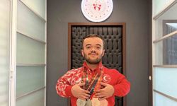 Avrupa ikincisi sporcuya görkemli karşılama