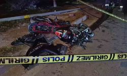 Aydınlatma direğine çarpan motosiklet sürücüsü hayatını kaybetti