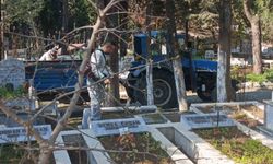 Ayvalık'ta kabristanlar bayram ziyaretine hazır